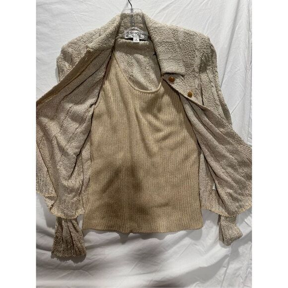 Gorgeous St. John Wool Blend cardigan and tank top set, size four - Picture 5 of 12